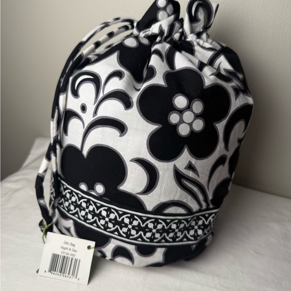 NWT Vera Bradley Night & Day Ditty Bag - For Gym pool beach Travel - Picture 3 of 7